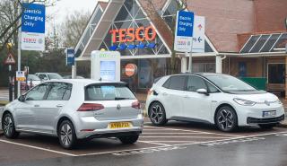 Διπλασιάστηκαν οι πωλήσεις ηλεκτρικών αυτοκινήτων στην Ευρώπη