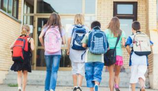 Κορονοϊός: «Ανάχωμα» στη διασπορά τα σχολεία – Οδηγίες προς γονείς