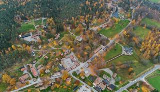 Πωλείται ένα ολόκληρο χωριό στη Σουηδία έναντι 7,3 εκατ. δολαρίων (pics)