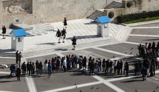 Προστασία των ανέργων και των εποχικά απασχολούμενων στον τουρισμό