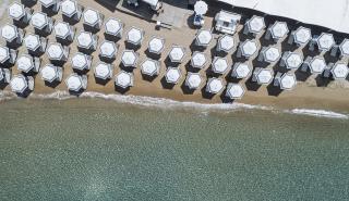 Πώς κύλησε ο πρώτος μήνας επαναλειτουργίας για τις οργανωμένες παραλίες