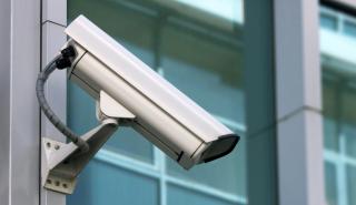 Ιράν: Οι αρχές εγκαθιστούν κάμερες σε δημόσιους χώρους για να εντοπίζονται οι γυναίκες που δεν φορούν μαντίλα