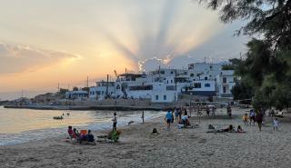 «Ανθεκτικός» ο ελληνικός τουρισμός παρά το διεθνές δυσμενές περιβάλλον