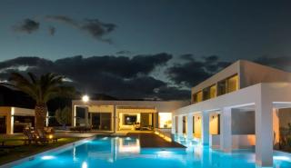 Sea Gem: Πωλείται η μίνιμαλ βίλα των 3,1 εκατ. ευρώ στην Ερμιόνη (pics)