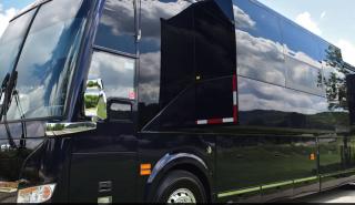 Διαμονή σε πολυτελή λεωφορεία έναντι 2.000 δολαρίων τη βραδιά (pics)