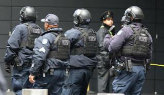 ΗΠΑ: Εμβόλιο ή μάσκα η επιλογή για τους αστυνομικούς της Νέας Υόρκης