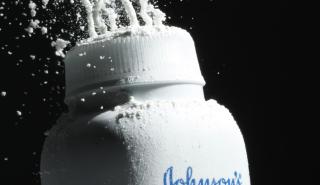 Johnson & Johnson: Μια πρώτη συμφωνία ύψους 700 εκατ. για αποζημιώσεις σχετικά με το ταλκ