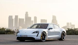 Αντιμέτωποι με «πράσινο φόρο» 50.000 ευρώ οι αγοραστές Porsche και Ferrari στη Γαλλία