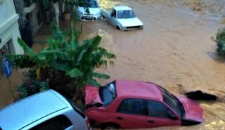 «Πνίγηκε» το Ηράκλειο - Πλημμυρισμένα σπίτια και επιχειρήσεις διάσωσης (vid)