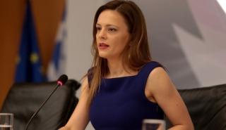 Αχτσιόγλου: Η κυβέρνηση λέει στους συνταξιούχους σας οφείλω 4 σας δίνω 1 και τα υπόλοιπα διαγράφονται