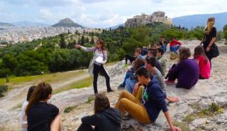 Επίδομα 800 ευρώ: Ποιοι είναι οι 100.000 νέοι δικαιούχοι που θα πληρωθούν τον Μάιο - Ιούνιο