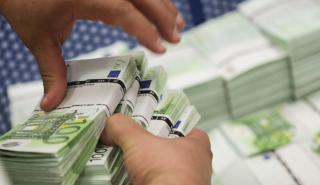 Ξέπλυμα «μαύρου χρήματος»: Διορία 6 μηνών σε λογιστές και μεσίτες για να αποφύγουν πρόστιμα έως 1 εκατ. ευρώ