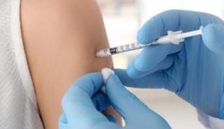 Αθ. Εξαδάκτυλος: Να εμβολιαστούν άμεσα όσοι είναι άνω των 55 ετών