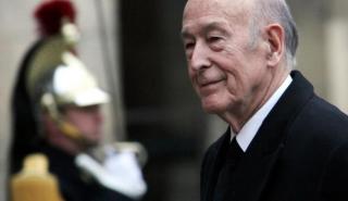 Σε στενό οικογενειακό κύκλο το τελευταίο «αντίο» στον Βαλερί Ζισκάρ ντ' Εστέν