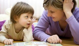 Αδεια ειδικού σκοπού: Την Τετάρτη η ρύθμιση για γονείς παιδιών με κορονοϊό - Τι αλλάζει