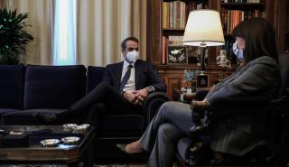 Μητσοτάκης προς Τσίπρα: Είστε εκτός εποχής και εκτός κλίματος - Υψηλοί τόνοι στη Βουλή