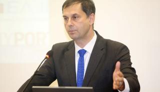 Θεοχάρης στους FT: Η ΕΕ πρέπει να «κινηθεί ταχύτερα» για τα διαβατήρια εμβολιασμού
