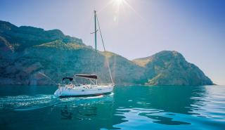 «Καμπανάκι» από την Capital Economics: Κίνδυνος να χαθεί άλλη μία τουριστική σεζόν στην Ελλάδα