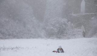 Νεκρός 80χρονος σε χωριό της Εύβοιας, αποκλεισμένο από τα χιόνια