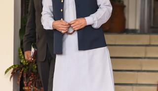 Πακιστάν: Θετικός στον νέο κορονοϊό ο πρωθυπουργός Ίμραν Χαν