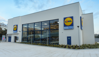 Lidl Ελλάς: Αυξήσεις και παροχές ύψους 6,7 εκατ. ευρώ για όλους τους εργαζομένους της