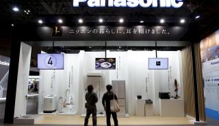 Ποσοστό της στην Tesla πούλησε η Panasonic