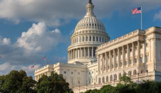 ΗΠΑ: Η Γερουσία ενέκρινε το νομοσχέδιο για τη βοήθεια στην Ουκρανία