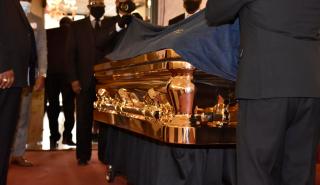 ΗΠΑ: Αθώωση του πελάτη του, αστυνομικού, που σκότωσε τον Τζ. Φλόιντ, ζητά ο δικηγόρος του