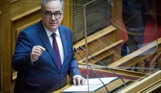 Παπαθανάσης: «Καταργείται» τον Ιούλιο η ρήτρα αναπροσαρμογής