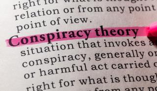 DW: Χρυσές δουλειές με θεωρίες συνομωσίας