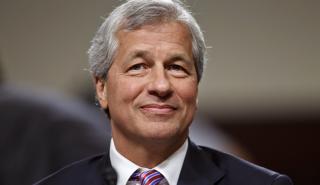Ο επικεφαλής της JP Morgan αναμένει πάνω από 4 αυξήσεις των επιτοκίων της Fed το 2022