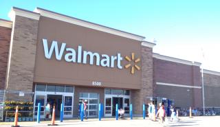 Ισχυρό τρίμηνο για Walmart: Έσοδα 173,3 δισ. δολάρια - «Άλμα» 23% στις online πωλήσεις