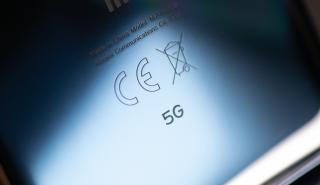 Τα smartphones που σας δίνουν πρόσβαση στο 5G - Τιμή και χαρακτηριστικά