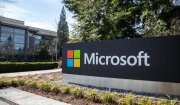 Microsoft: Νέα επένδυση 1,5 δισ. δολαρίων σε εταιρεία τεχνητής νοημοσύνης στα ΗΑΕ