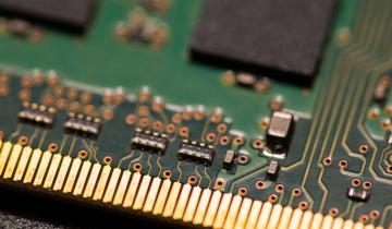 Φουντώνει η μάχη των τσιπ: Η Κίνα θέλει να ρίξει επιπλέον 70 δισ. δολάρια στην αγορά