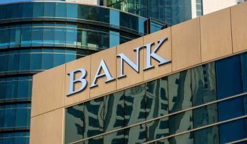 Μπαίνει τάξη στις μικρές τράπεζες - Τι φέρνει το λουκέτο στην Olympus Bank