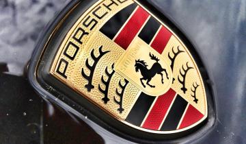 Porsche: «Βουτιά» 67% στα λειτουργικά κέρδη το α' εξάμηνο - Στο 1 δισ. ευρώ