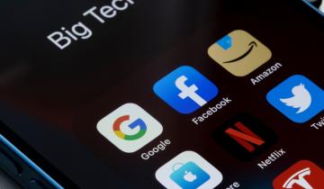 ΗΠΑ: Ο κίνδυνος για τις big tech και τη Wall Street από πιθανή υποχώρηση κεφαλαίων του Κόλπου