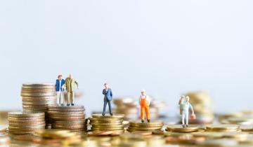 Ασφαλιστικές εισφορές: Μετατίθεται για το 2027 η αύξηση με βάση τον δείκτη μισθών - Πόσο αυξάνονται το 2026