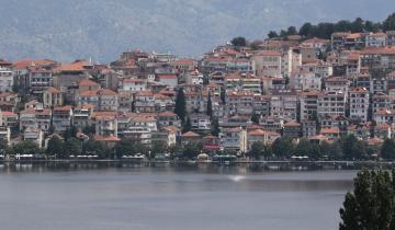 Καστοριά: Η αρχοντική πόλη της λίμνης που σε καλεί να επιστρέψεις