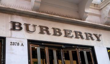 Burberry: Μικρότερη από τις προβλέψεις η πτώση των πωλήσεων - Κέρδη 8% για τη μετοχή