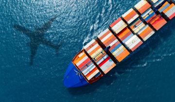 Alpha Bank: Ιδιαίτερη ανθεκτικότητα των ελληνικών εξαγωγών το 2025