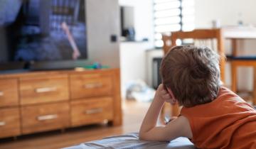 Μ. Βρετανία: Διπλάσιο χρόνο περνούν τα νήπια μπροστά στις οθόνες - Οι συστάσεις του ΠΟΥ