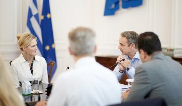 Συνάντηση Μητσοτάκη με αντιπρόεδρο της Meta: Στο επίκεντρο η ασφάλεια των παιδιών στο διαδίκτυο