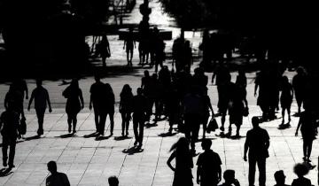 Gen Z: Η γενιά που αρνείται να εργαστεί με τους κανόνες των Boomers, αλλάζει δουλειές κάθε χρόνο και βάζει πάνω απ’ όλα την προσωπική ζωή