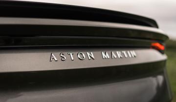 Η Aston Martin σας πληρώνει για να παίρνετε τα αυτοκίνητά της