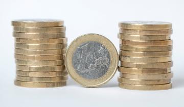 Προς το χειρότερο τρίμηνο από το 2024 το ευρώ λόγω ενεργειακής κρίσης