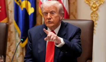 Τραμπ: Είμαστε πολύ κοντά σε συμφωνία με το Ιράν - Χαμενεΐ: Δεν θα παραιτηθούμε από τα δικαιώματά μας