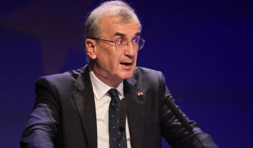Βιλερουά ντε Γκαλό: Σε καλή αλλά όχι σταθερή θέση η νομισματική πολιτική