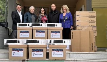 Club Hotel Casino Loutraki: Δωρεά 100 ηλεκτρονικών υπολογιστών σε σχολεία του Δήμου Λουτρακίου